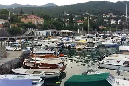 New Apartman Ziganto Z Near The Beach With Terrace Ičići Kroatien